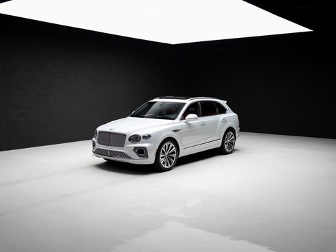 Used 2021 Bentley Bentayga AWD/4WD image 79
