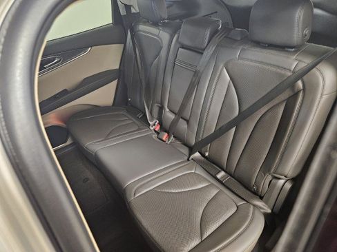 Used 2019 Lincoln Nautilus Reserve image 42