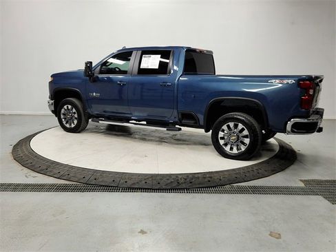 Used 2024 Chevrolet Silverado 2500 LT w/ Texas Edition image 5