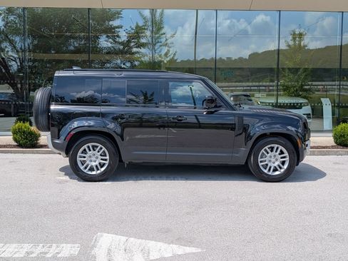 Used 2025 Land Rover Defender 110 S AWD/4WD image 8
