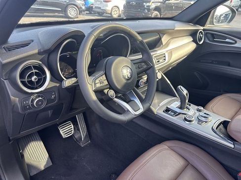 Used 2024 Alfa Romeo Stelvio Ti image 10