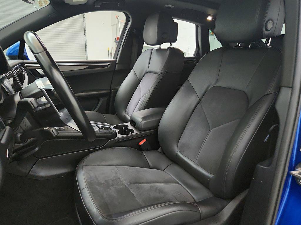 Used 2020 Porsche Macan AWD/4WD image 14