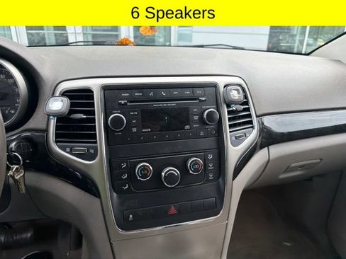 Used 2012 Jeep Grand Cherokee Laredo w/ Laredo E Group AWD/4WD image 11