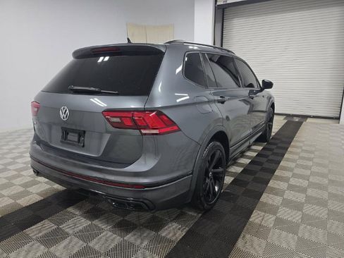 Used 2024 Volkswagen Tiguan SE R-Line FWD image 4