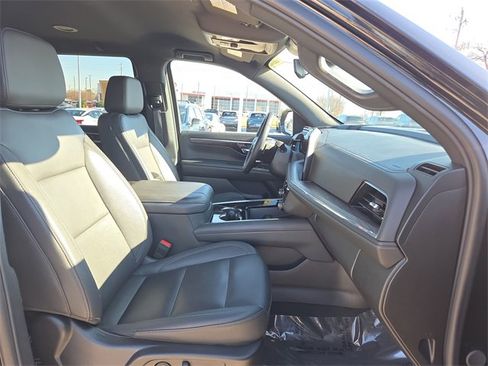 Used 2025 Chevrolet Tahoe LT image 15