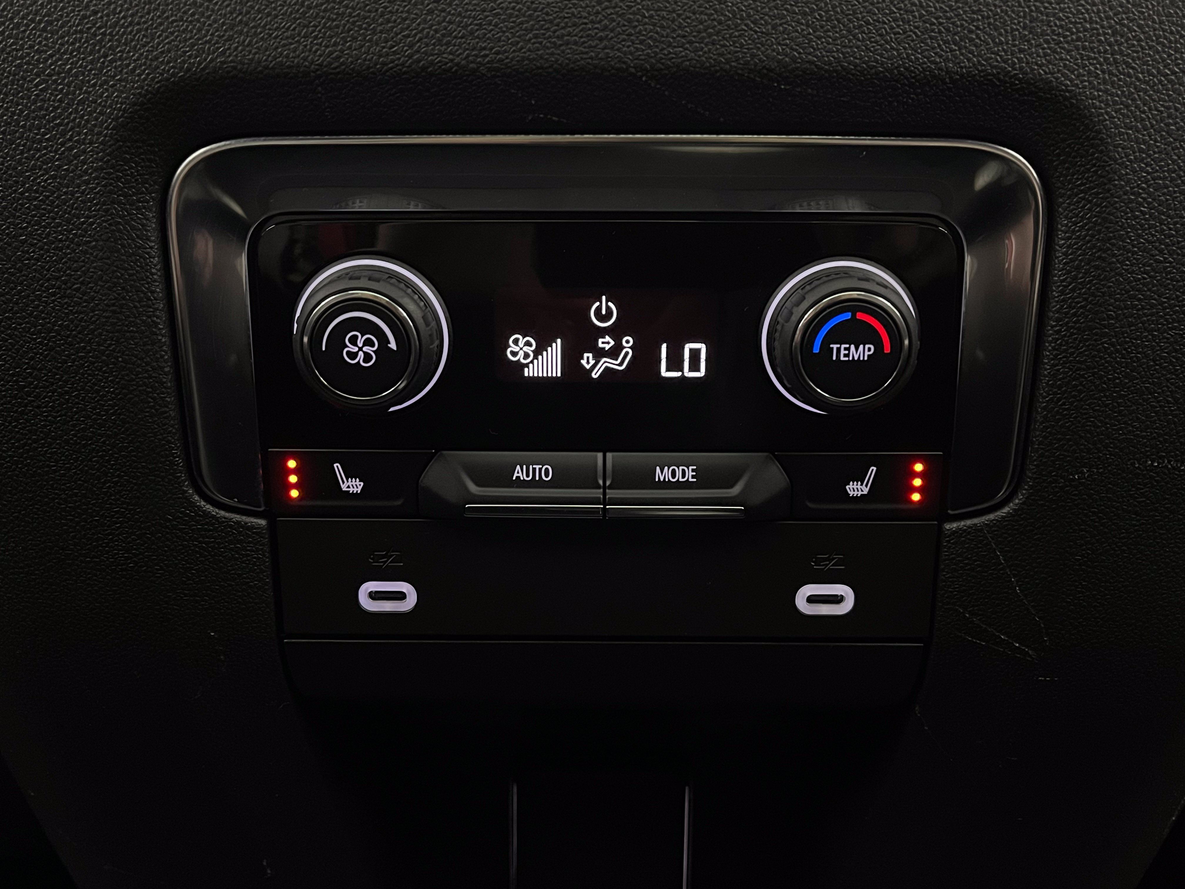 Used 2024 Chevrolet Tahoe High Country AWD/4WD image 8