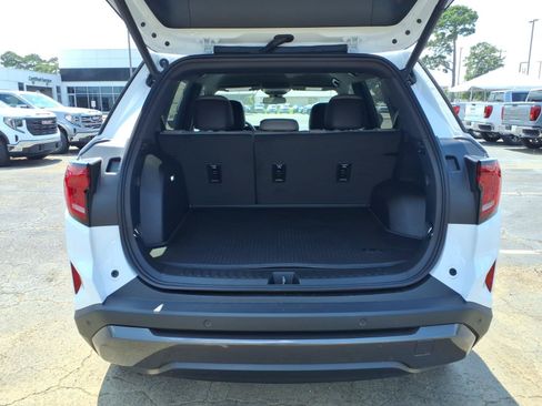 New 2027 GMC Terrain Elevation w/ Elevation Premium Package FWD image 5
