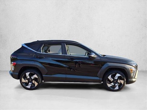 Used 2024 Hyundai Kona Limited AWD/4WD image 4