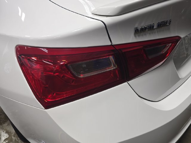 Used 2018 Chevrolet Malibu LT FWD image 32