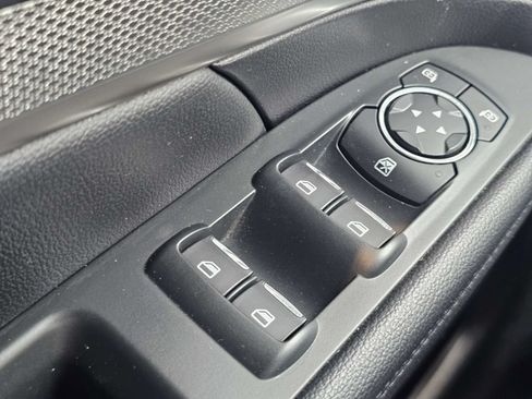 Used 2019 Ford Explorer XLT w/ Equipment Group 201A FWD image 28