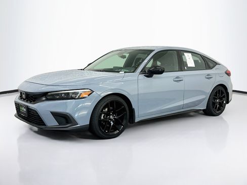 Used 2024 Honda Civic Sport image 3