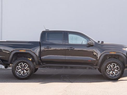 Used 2024 GMC Canyon AT4X image 30
