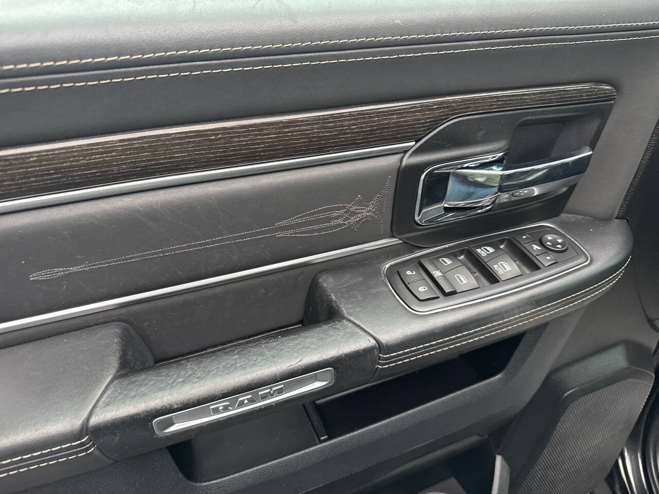 Used 2017 RAM 1500 Limited AWD/4WD image 12
