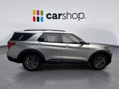 Used 2023 Ford Explorer XLT w/ Equipment Group 202A AWD/4WD image 6