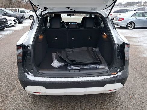New 2026 Nissan Kicks SR w/ Cold Weather Package AWD/4WD image 40