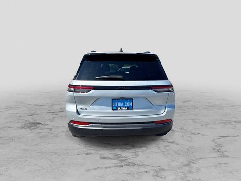 New 2026 Jeep Grand Cherokee Limited AWD/4WD image 7