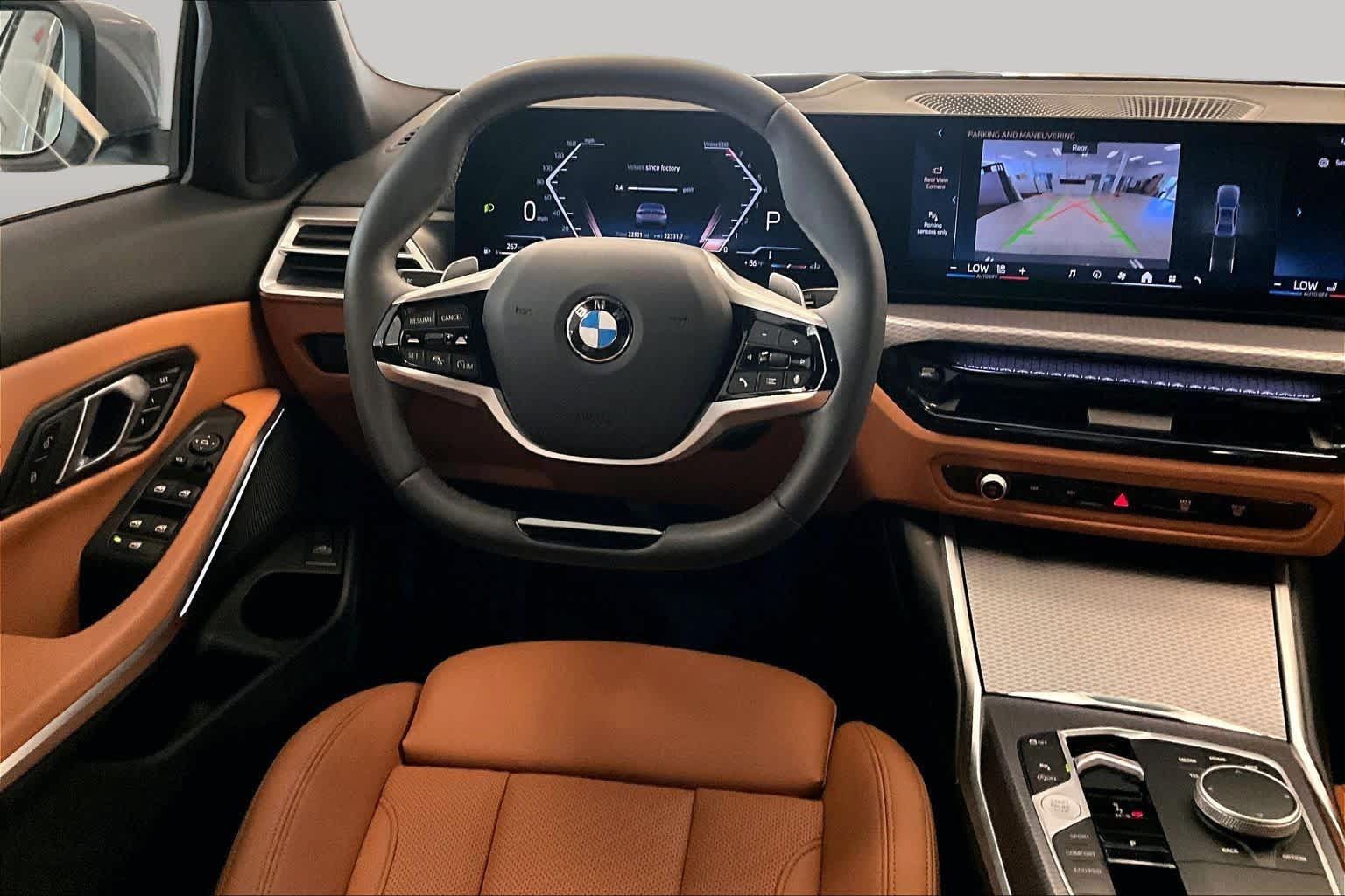 Used 2025 BMW 330i Sedan w/ Premium Package RWD image 15