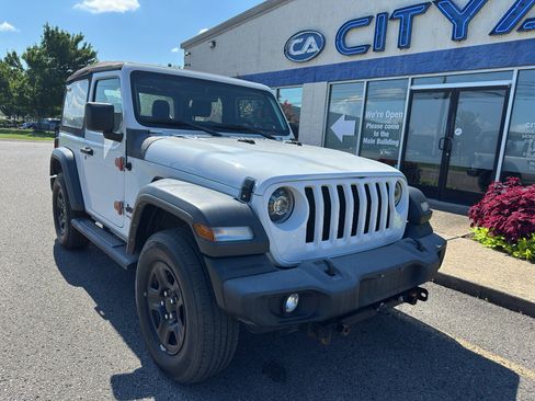 Used 2021 Jeep Wrangler Sport AWD/4WD image 2