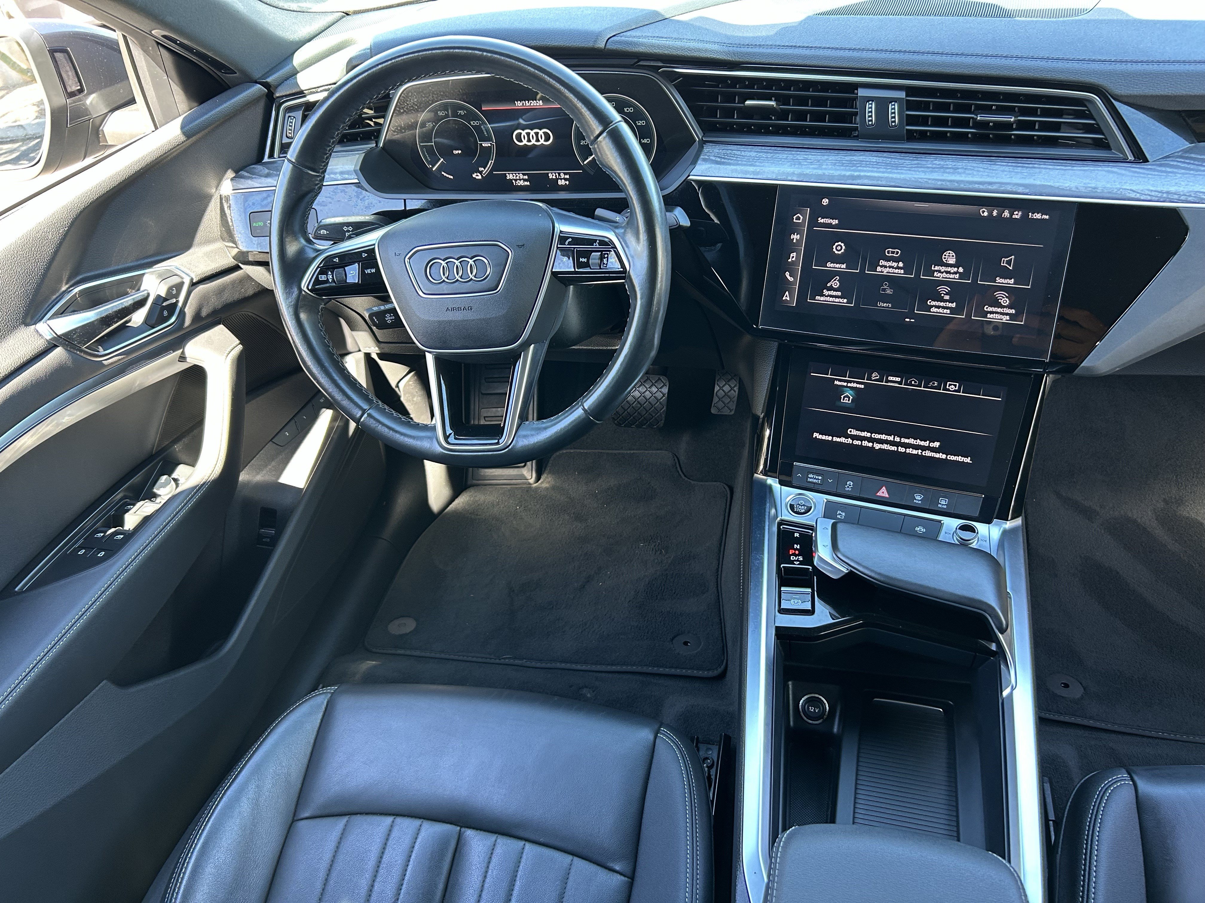 Used 2024 Audi Q8 e-tron Premium AWD/4WD image 12