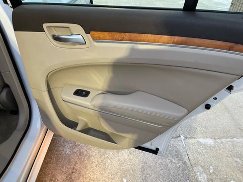 Used 2013 Chrysler 300 C w/ Light Group image 35