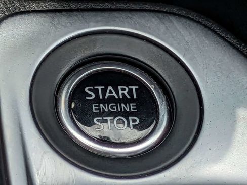 Used 2024 Nissan Sentra SV FWD image 28