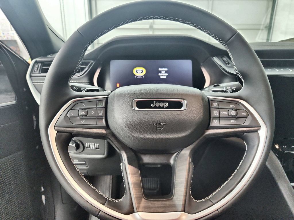 New 2026 Jeep Grand Cherokee Altitude AWD/4WD image 22