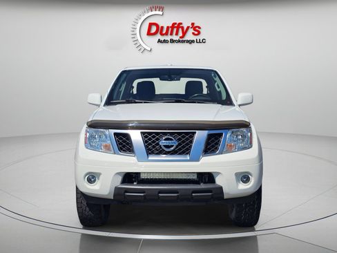 Used 2017 Nissan Frontier PRO-4X AWD/4WD image 12