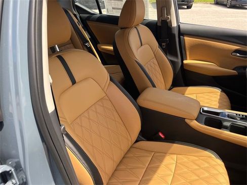 New 2025 Nissan Sentra SV w/ SV Premium Package image 36