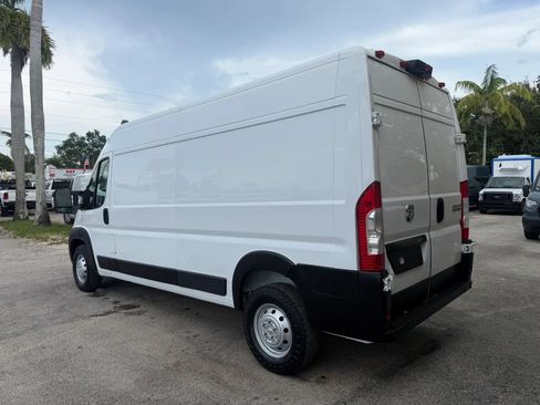 Used 2023 RAM ProMaster 2500 FWD image 3