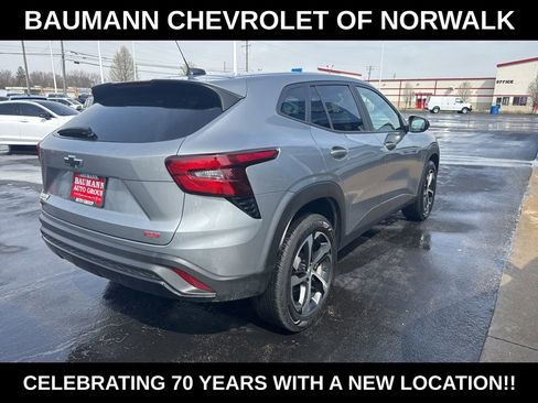 Used 2024 Chevrolet Trax RS image 7