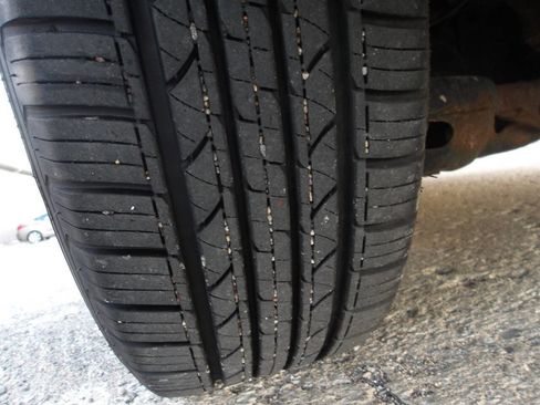 Used 2012 Dodge Grand Caravan SXT FWD image 30