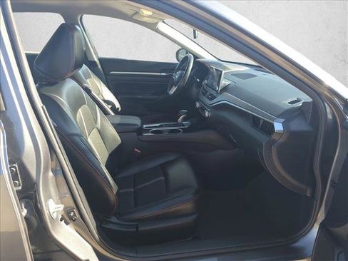 Used 2024 Nissan Altima 2.5 SR image 19