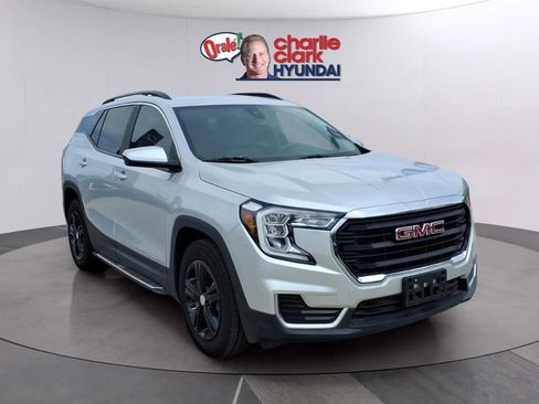 Used 2022 GMC Terrain SLE w/ Driver Convenience Package FWD image 7