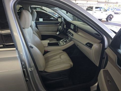 Used 2022 Hyundai Palisade SEL w/ Premium Package FWD image 8