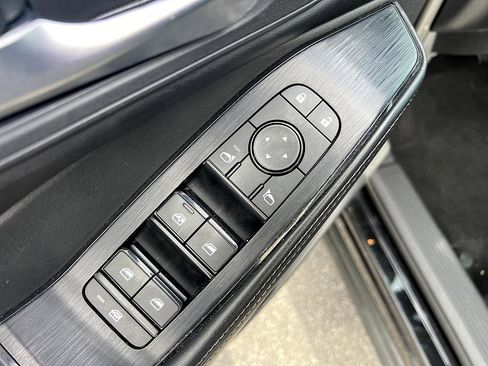 Certified 2023 Nissan Rogue SV w/ SV Premium Package image 21