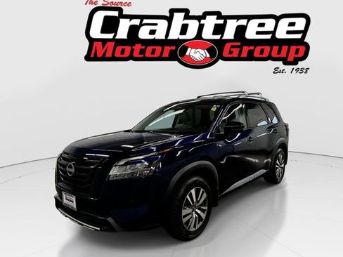 Certified 2023 Nissan Pathfinder SL w/ Black Appearance Package AWD/4WD image 1