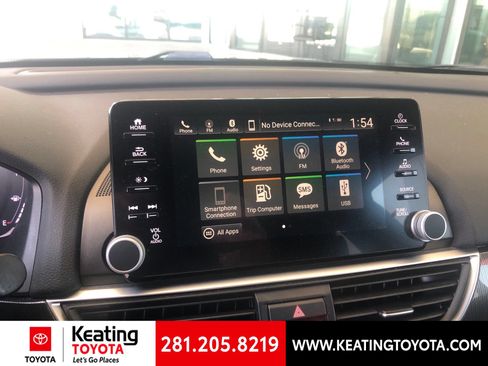 Used 2018 Honda Accord Sport image 8