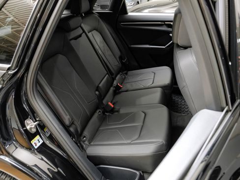 Used 2023 Audi Q3 2.0T Premium image 38