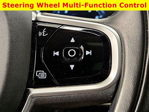 Used 2021 Volvo XC90 T6 Momentum w/ Protection Package Premier AWD/4WD image 36