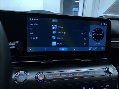 Used 2025 Hyundai Kona SEL image 28