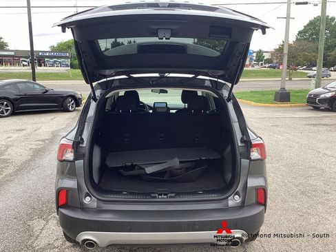 Used 2022 Ford Escape SE image 16