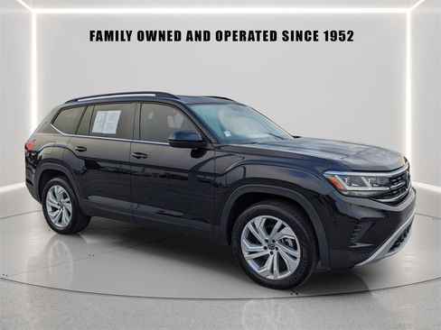 Certified 2023 Volkswagen Atlas SE w/ Panoramic Sunroof Package image 7