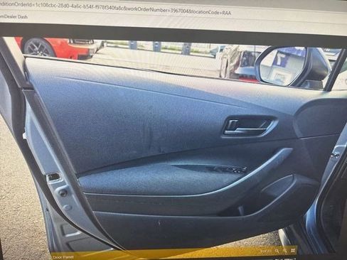 Used 2025 Toyota Corolla LE image 9