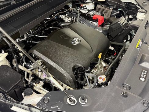 Used 2021 Toyota Highlander Limited image 65