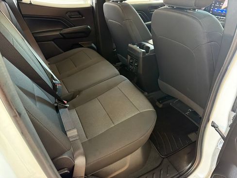 Used 2025 Chevrolet Colorado Trail Boss AWD/4WD image 34