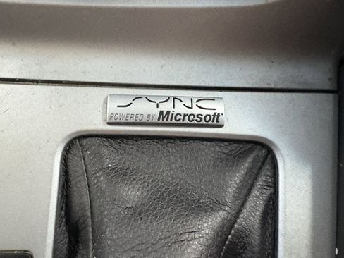 Used 2014 Ford Focus SE w/ SE Winter Package image 18