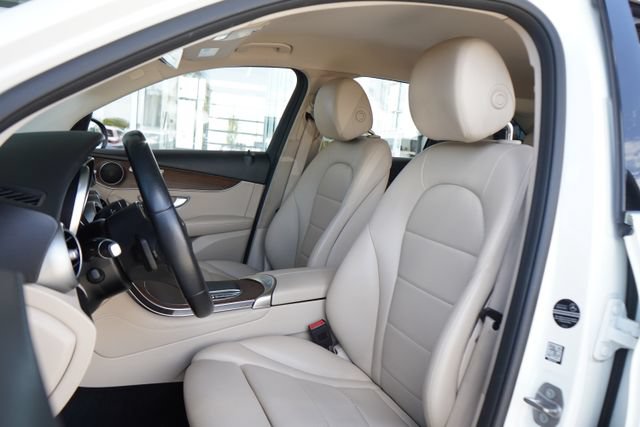 Used 2021 Mercedes-Benz GLC 300 4MATIC image 24