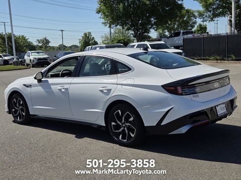 Used 2025 Hyundai Sonata SEL FWD image 3