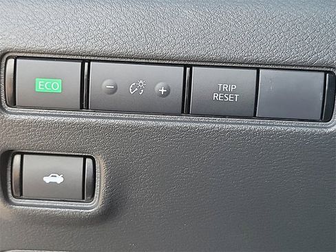 Certified 2025 Nissan Sentra S image 15