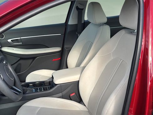 Certified 2025 Hyundai Sonata SE image 14